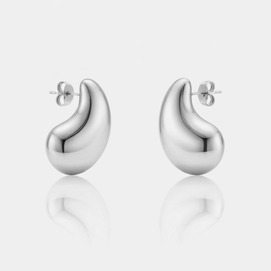 Drop Stud Earrings macro detail
