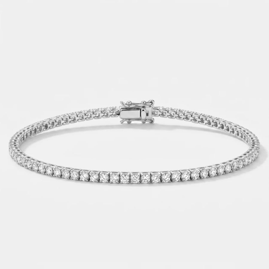 Thin Tennis Bracelet light reflection
